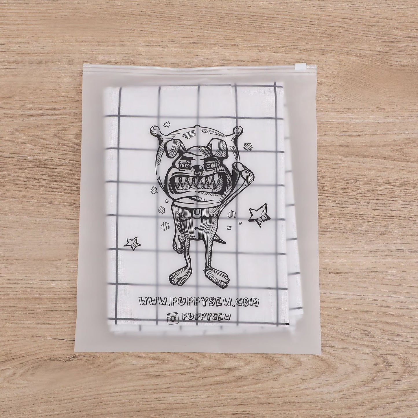 Biodegradable CPE Frosted Semi-Transparent Zipper Mailer Bag Clothing Towel Packaging Self-Sealing Plastic Clothes Zipper Bag