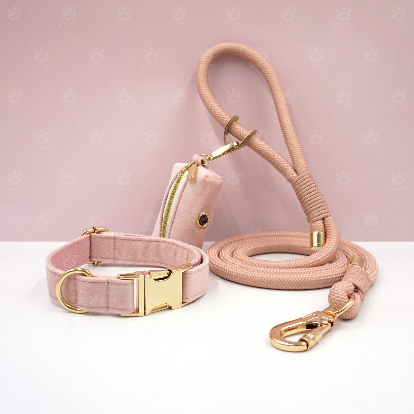 French-style elegant and simple pet leash in 18 colors, suitable for your daily outings with your pet