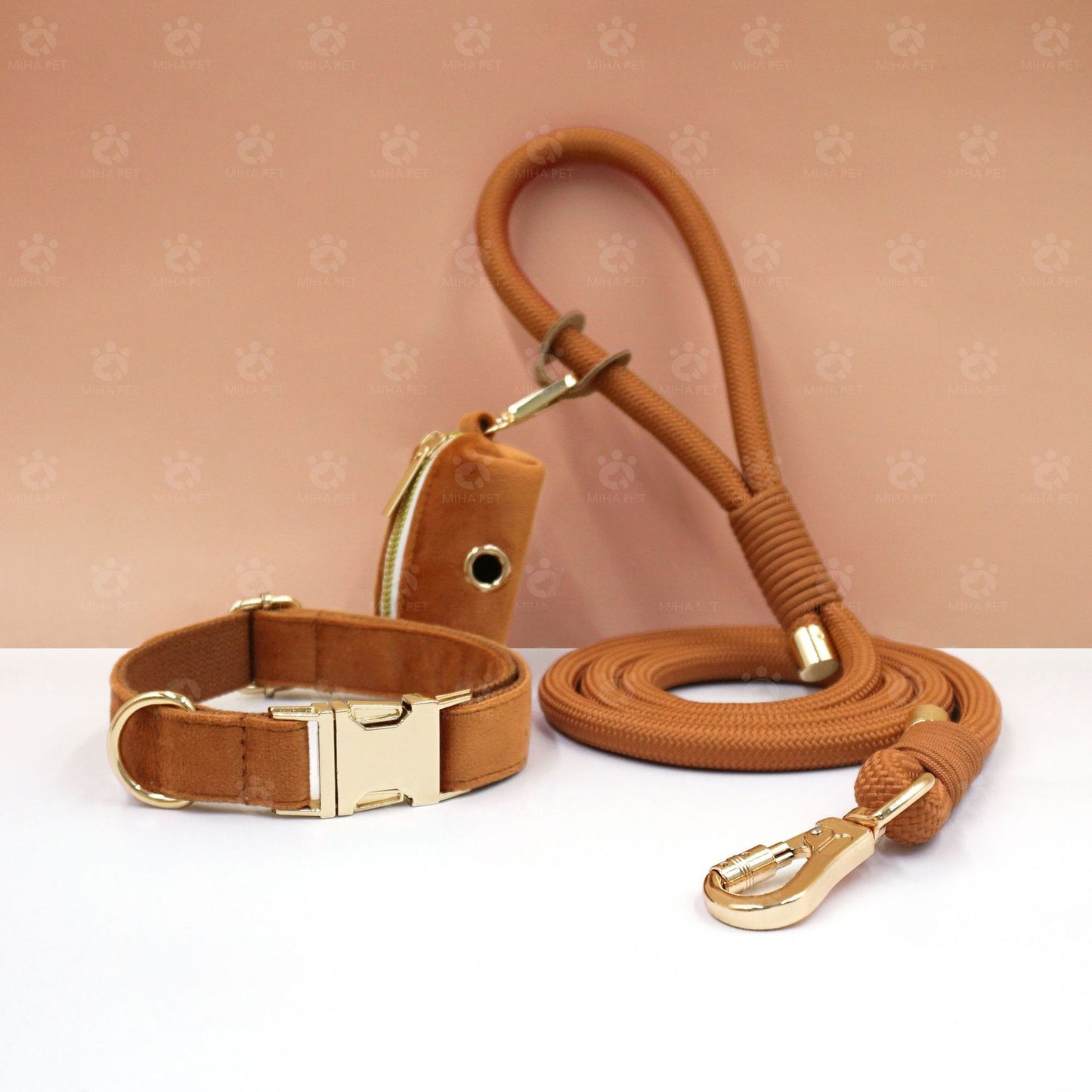 French-style elegant and simple pet leash in 18 colors, suitable for your daily outings with your pet