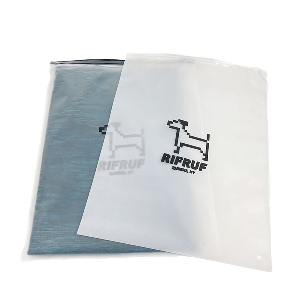 Biodegradable CPE Frosted Semi-Transparent Zipper Mailer Bag Clothing Towel Packaging Self-Sealing Plastic Clothes Zipper Bag