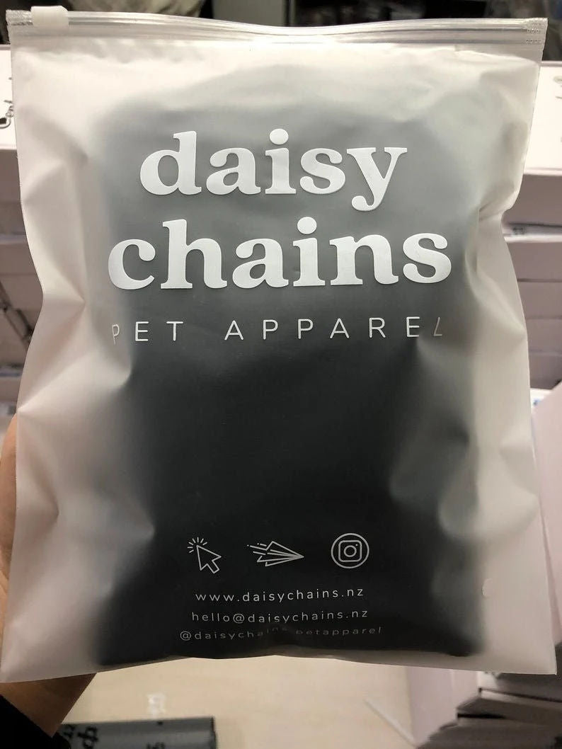 Biodegradable CPE Frosted Semi-Transparent Zipper Mailer Bag Clothing Towel Packaging Self-Sealing Plastic Clothes Zipper Bag