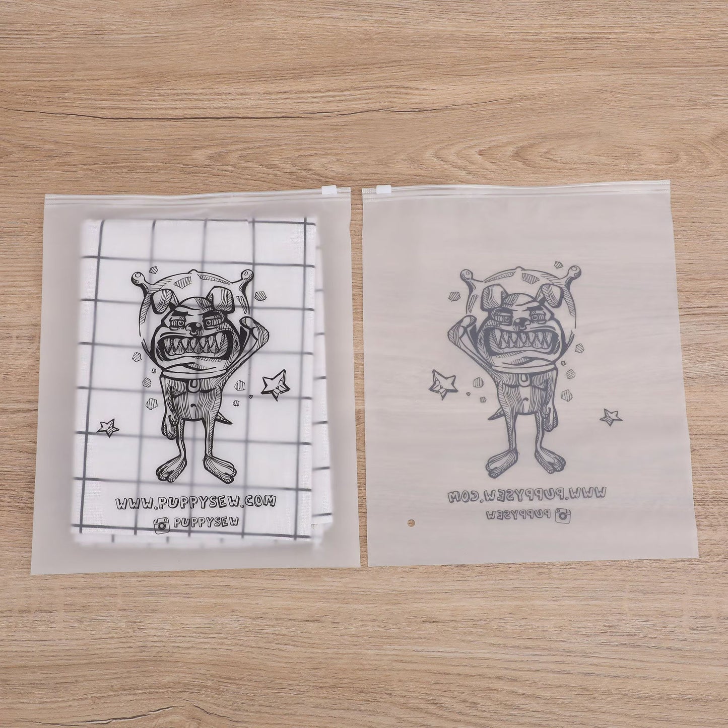 Biodegradable CPE Frosted Semi-Transparent Zipper Mailer Bag Clothing Towel Packaging Self-Sealing Plastic Clothes Zipper Bag