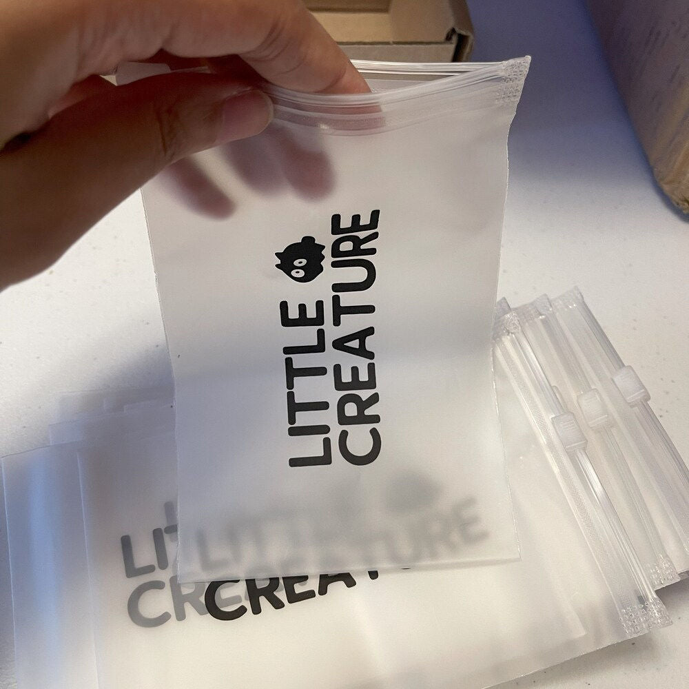 Biodegradable CPE Frosted Semi-Transparent Zipper Mailer Bag Clothing Towel Packaging Self-Sealing Plastic Clothes Zipper Bag